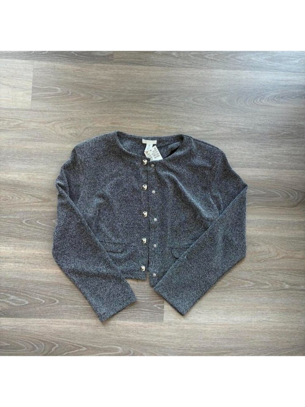 🐨 H&M gray cardigan with silver buttons🐰 size L 🌚...
